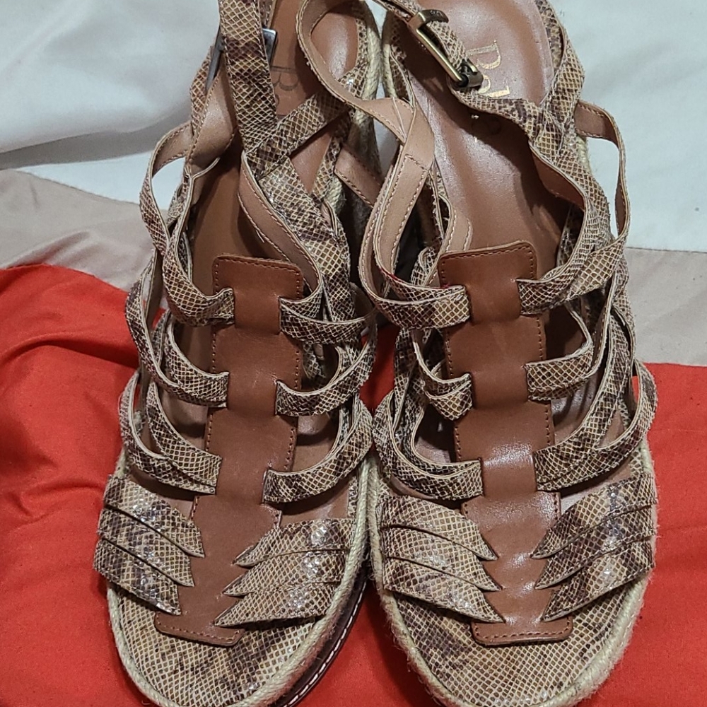 Wedges - Picture 2 of 5